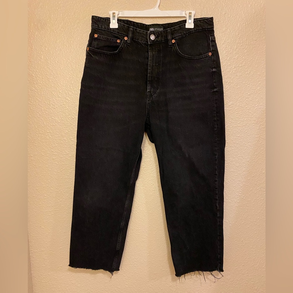 Zara 90’s Frayed Hem Jeans